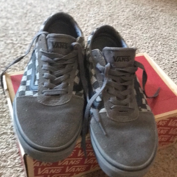 Vans - Picture 1 of 3